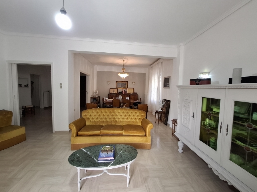 (For Sale) Residential Apartment || Athens Center/Ilioupoli - 120 Sq.m, 2 Bedrooms, 220.000€ 